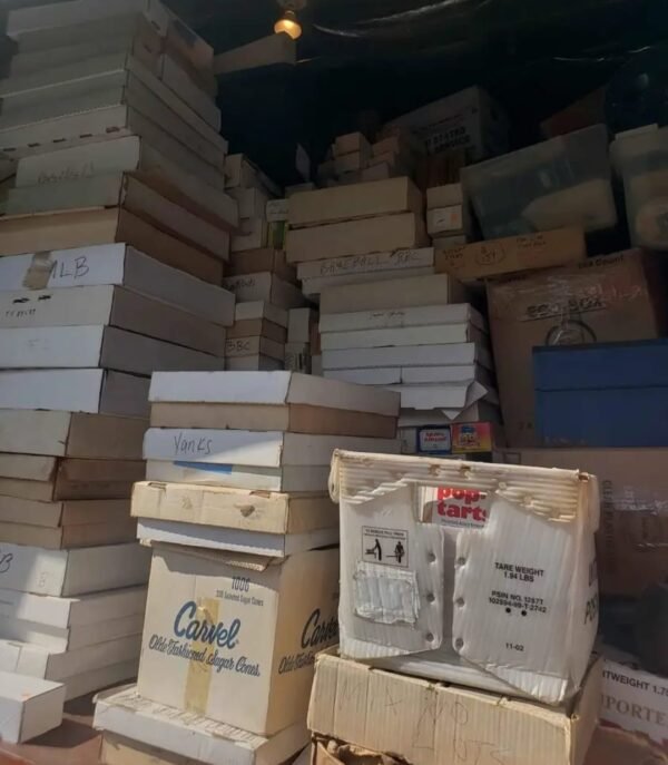 sport-card-liquidation-pallet-12.jpeg
